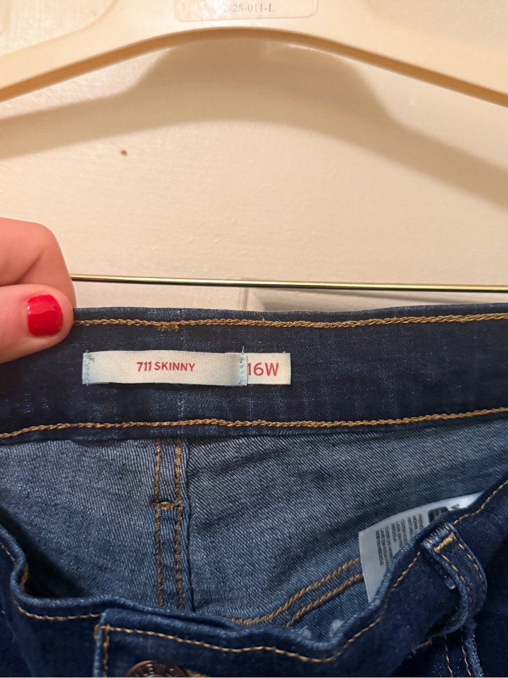 Levi’s 711 Ripped Jeans - Picture 2 of 3